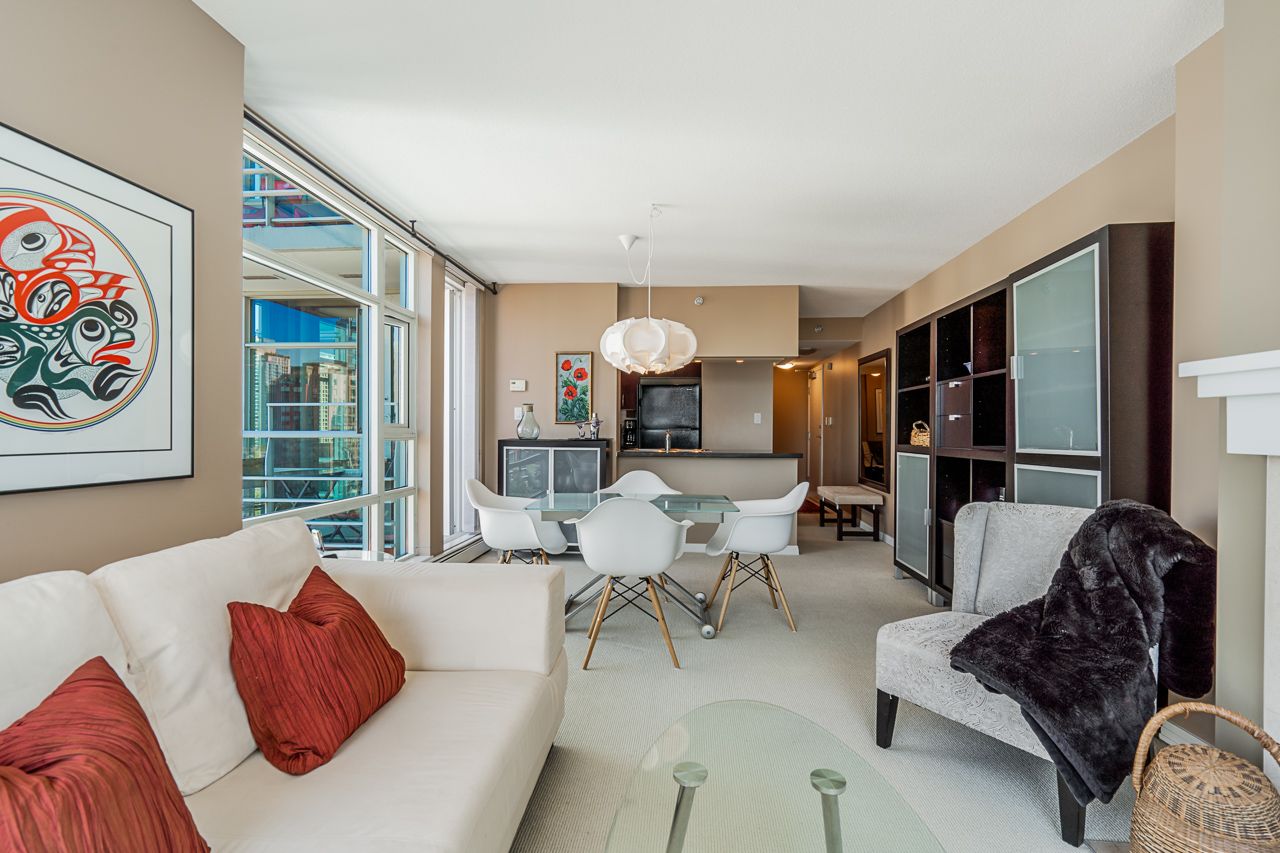 6-unit-1606-1199-marinaside-crescent-vancouver-9 at 1606 - 1199 Marinaside Crescent, Yaletown, Vancouver West