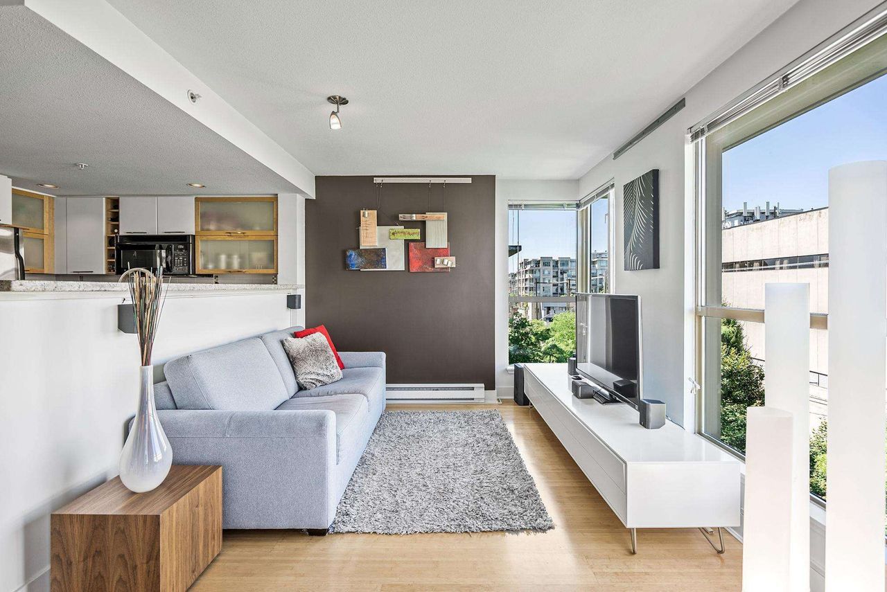 2137-w-10th-avenue-kitsilano-vancouver-west-01 at 607 - 2137 W 10th Avenue, Kitsilano, Vancouver West