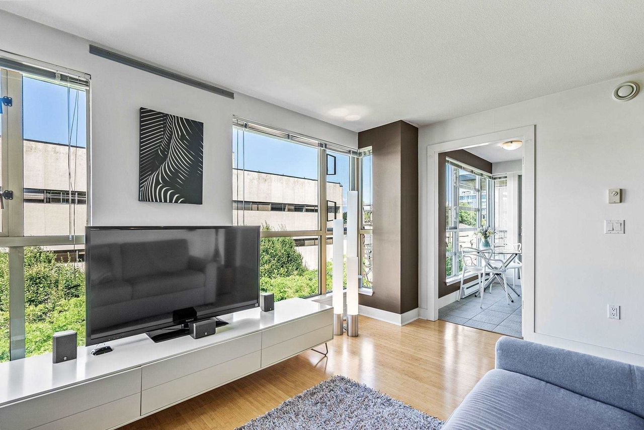 2137-w-10th-avenue-kitsilano-vancouver-west-05 at 607 - 2137 W 10th Avenue, Kitsilano, Vancouver West