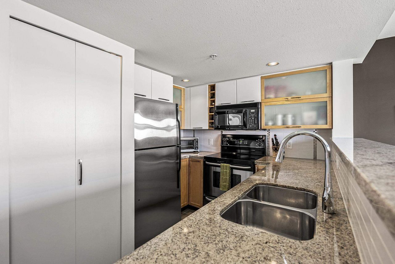 2137-w-10th-avenue-kitsilano-vancouver-west-09 at 607 - 2137 W 10th Avenue, Kitsilano, Vancouver West