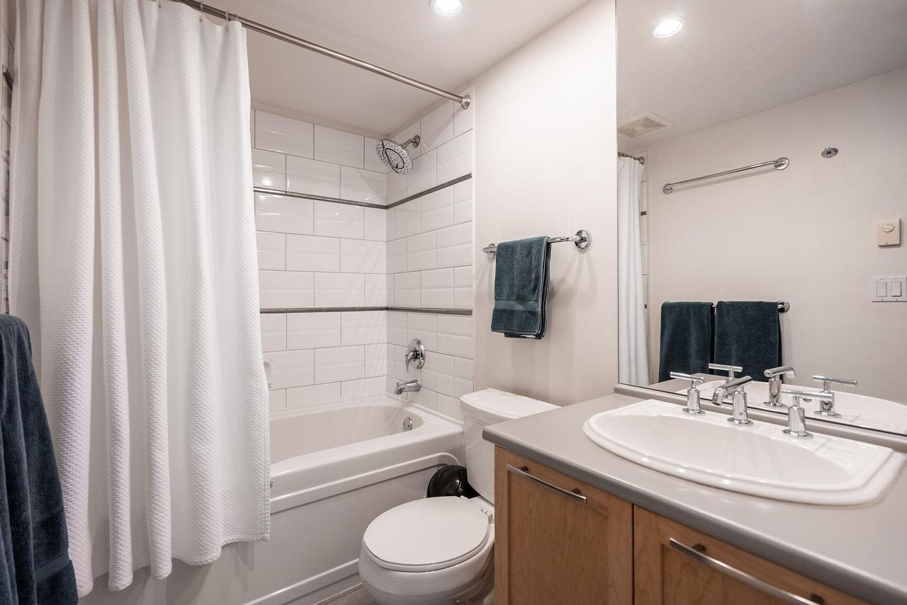 2137-w-10th-avenue-kitsilano-vancouver-west-19 at 607 - 2137 W 10th Avenue, Kitsilano, Vancouver West