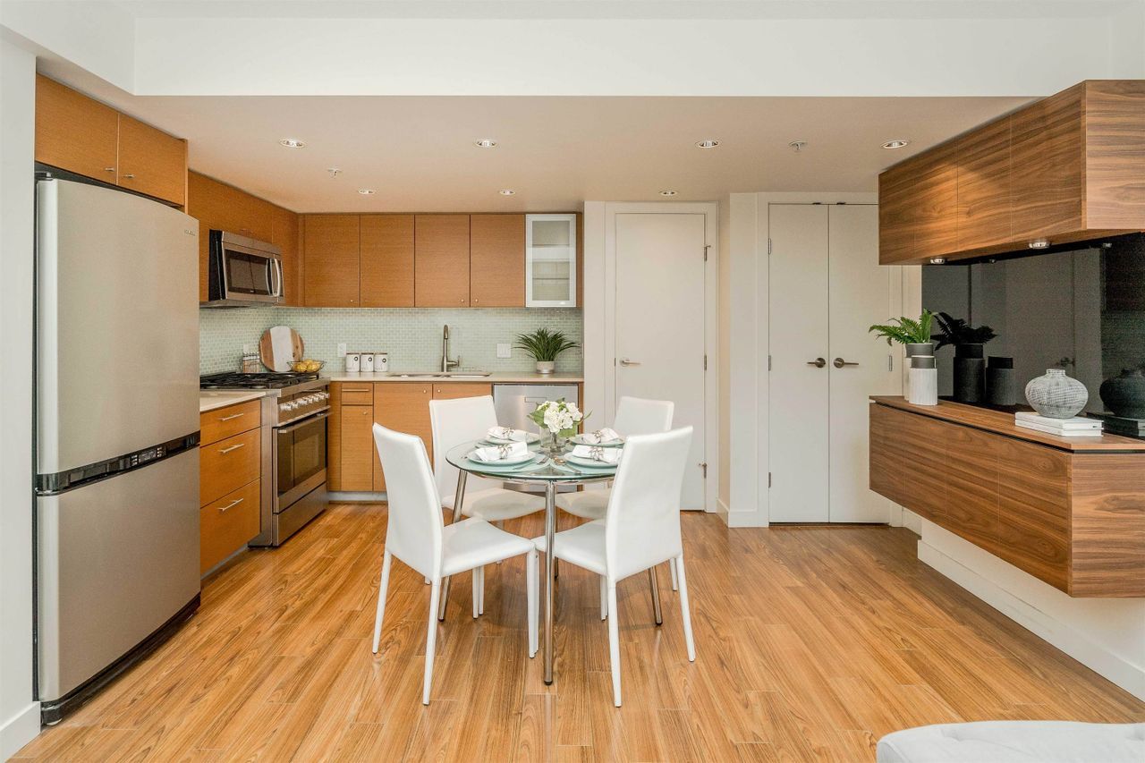 5908-alderbridge-way-brighouse-richmond-10 at 4 - 5908 Alderbridge Way, Brighouse, Richmond