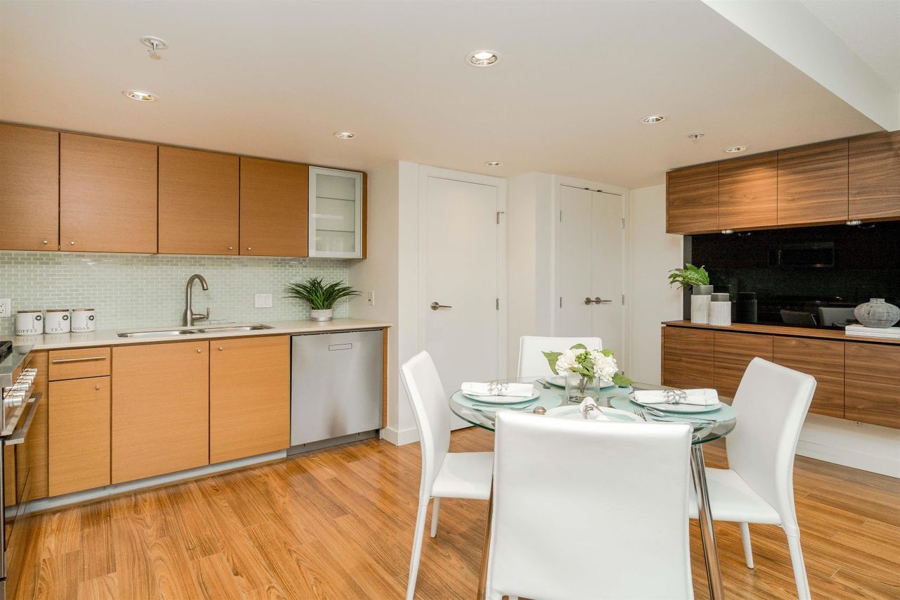 5908-alderbridge-way-brighouse-richmond-16 at 4 - 5908 Alderbridge Way, Brighouse, Richmond