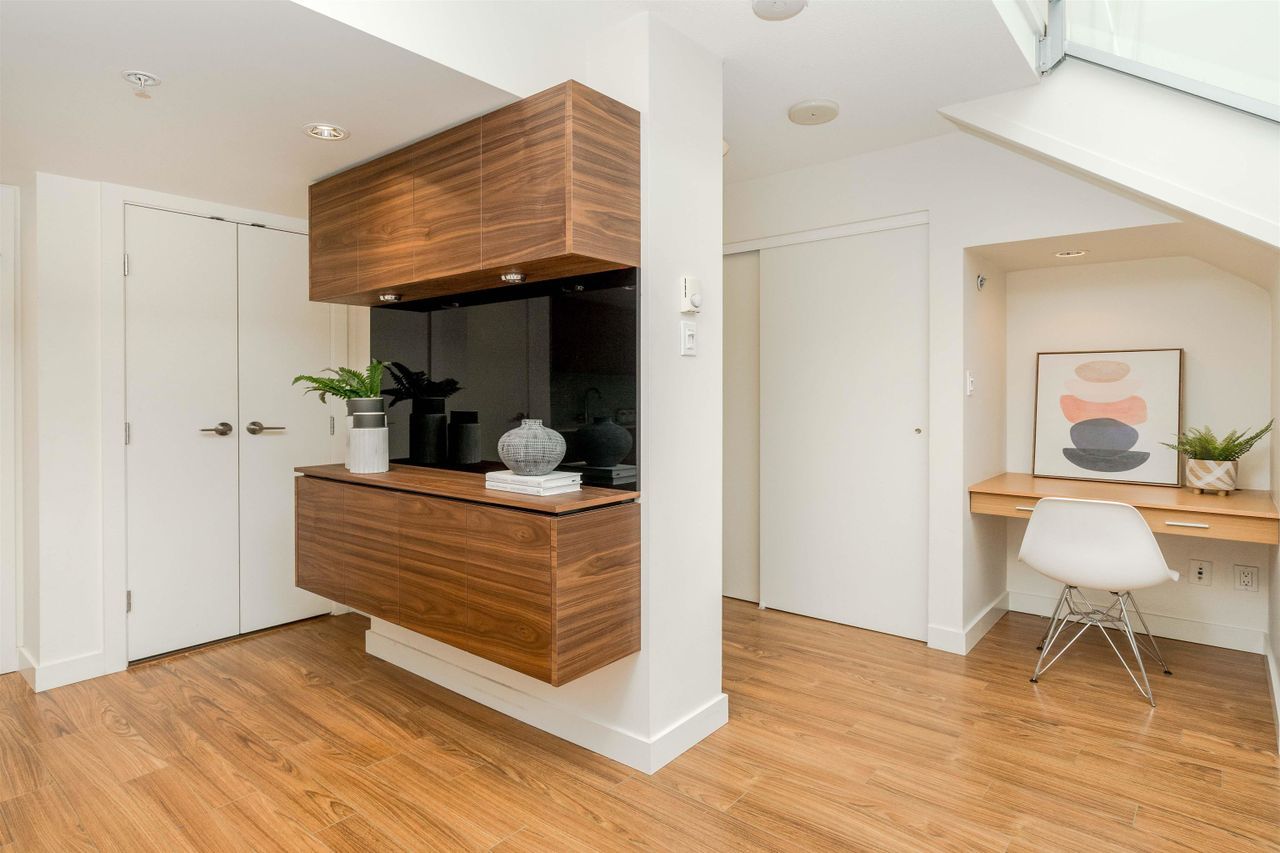 5908-alderbridge-way-brighouse-richmond-17 at 4 - 5908 Alderbridge Way, Brighouse, Richmond