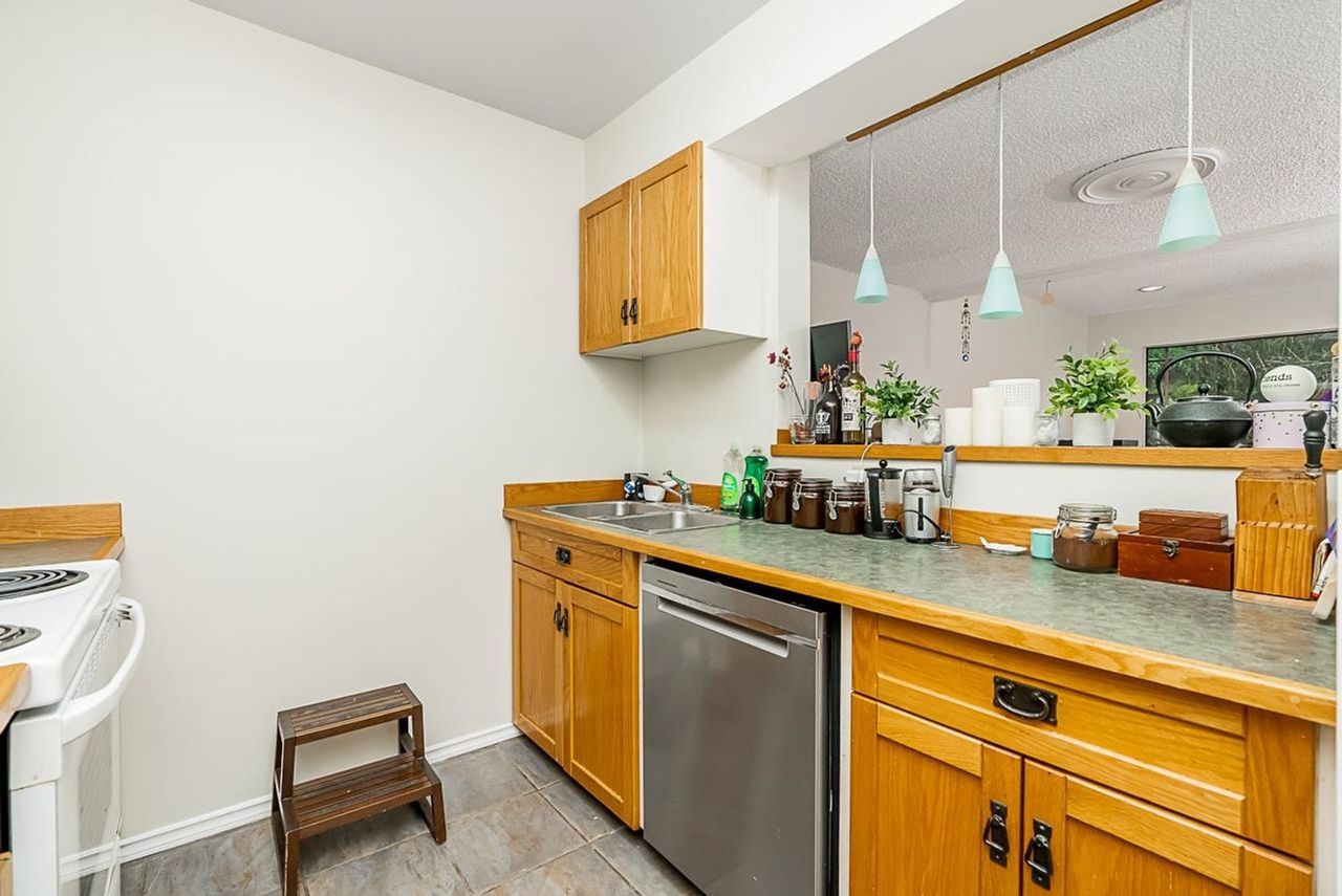 817-alexander-bay-north-shore-pt-moody-port-moody-03 at 817 Alexander Bay, North Shore Pt Moody, Port Moody