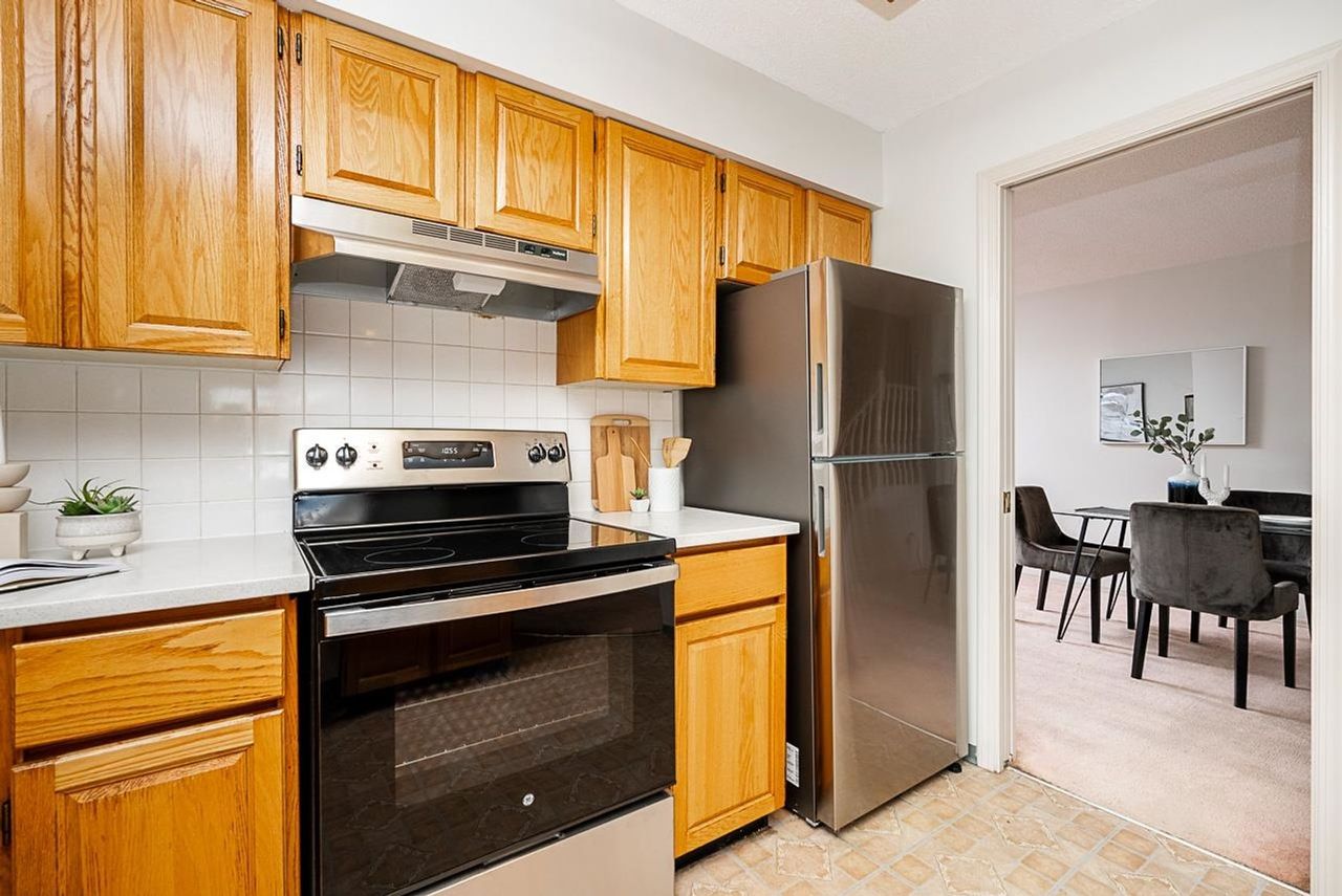 9978-151-street-guildford-north-surrey-05 at 113 - 9978 151 Street, Guildford, North Surrey