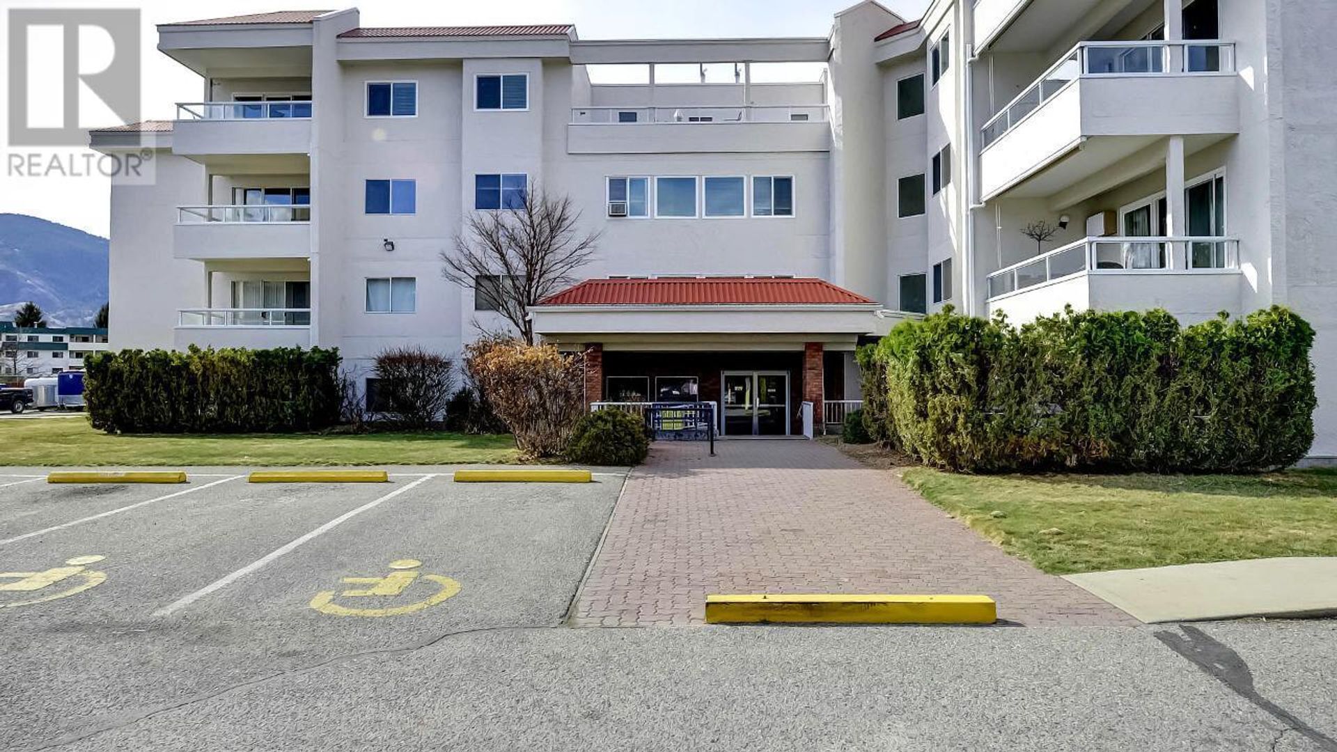 401 - 284 Yorkton Avenue, Main South, Penticton  by Norm Davies Okanagan Real Estate 401 - 284 Yorkton Avenue, Main South, Penticton