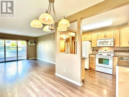 284-yorkton-avenue-unit-106-main-south-penticton-09 at 284 YORKTON Avenue 106, Main South, Penticton 284-yorkton-avenue-unit-106-main-south-penticton-09 at 284 YORKTON Avenue 106, Main South, Penticton