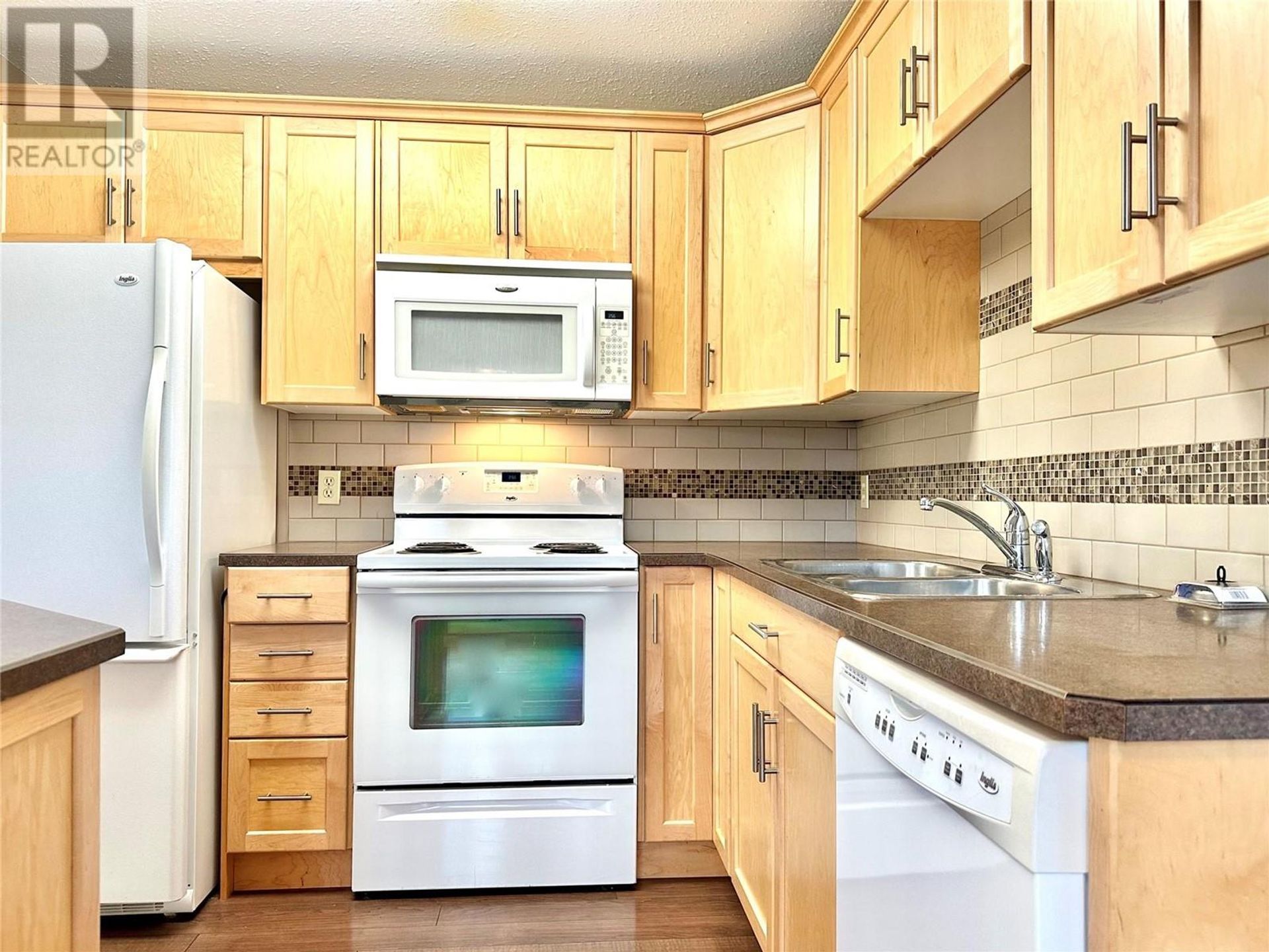 284 YORKTON Avenue 106, Main South, Penticton  by Norm Davies Okanagan Real Estate 284 YORKTON Avenue 106, Main South, Penticton