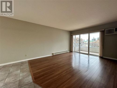 284-yorkton-avenue-unit-409-main-south-penticton-04 at 284 Yorkton Avenue 409, Main South, Penticton