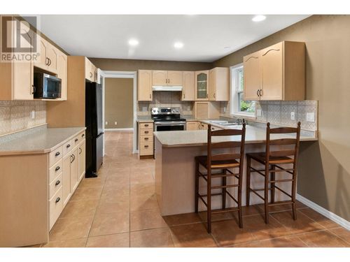 3281-juniper-drive-naramata-village-naramata-09 at 3281 Juniper Drive, Naramata Village, Naramata 3281-juniper-drive-naramata-village-naramata-09 at 3281 Juniper Drive, Naramata Village, Naramata