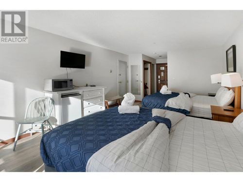 300-strayhorse-road-unit-225226-penticton-apex-penticton-04 at 300 Strayhorse Road 225/226, Penticton Apex, Penticton 300-strayhorse-road-unit-225226-penticton-apex-penticton-04 at 300 Strayhorse Road 225/226, Penticton Apex, Penticton