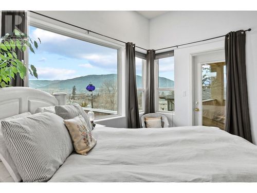 712-creekside-road-main-north-penticton-08 at 712 Creekside Road, Main North, Penticton