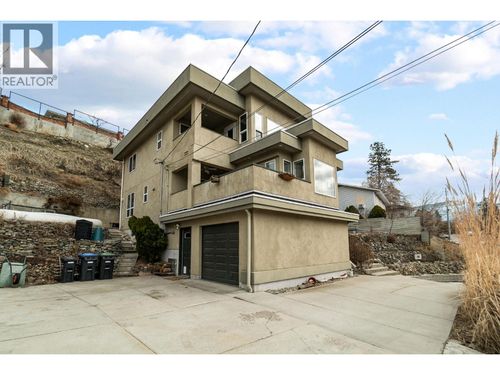 712-creekside-road-main-north-penticton-02 at 712 Creekside Road, Main North, Penticton 712-creekside-road-main-north-penticton-02 at 712 Creekside Road, Main North, Penticton