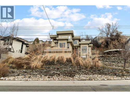 712-creekside-road-main-north-penticton-03 at 712 Creekside Road, Main North, Penticton 712-creekside-road-main-north-penticton-03 at 712 Creekside Road, Main North, Penticton