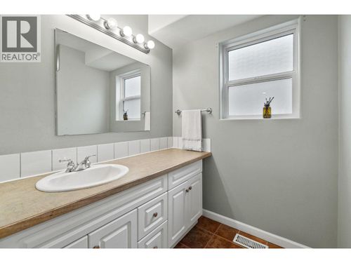 712-creekside-road-main-north-penticton-51 at 712 Creekside Road, Main North, Penticton 712-creekside-road-main-north-penticton-51 at 712 Creekside Road, Main North, Penticton