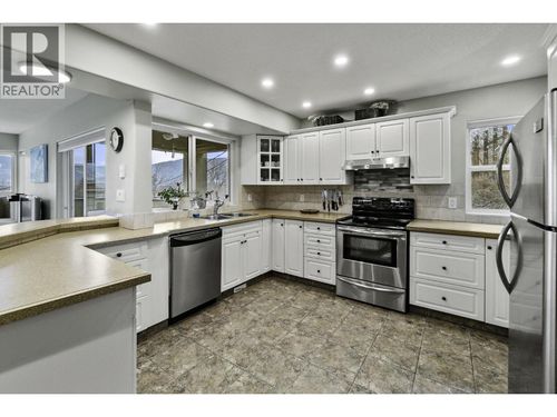 712-creekside-road-main-north-penticton-10 at 712 Creekside Road, Main North, Penticton