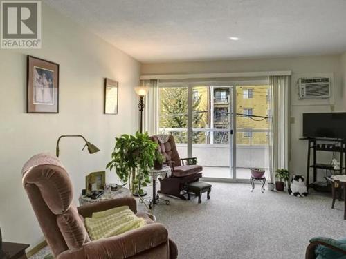 306-284-yorkton-ave-pe-main-south-penticton-11 at 306 - 284 Yorkton Avenue, Main South, Penticton