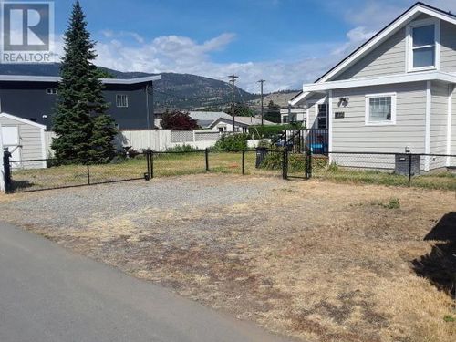 410-alexander-ave-pe-main-north-penticton-14 at 410 Alexander Avenue, Main North, Penticton 410-alexander-ave-pe-main-north-penticton-14 at 410 Alexander Avenue, Main North, Penticton