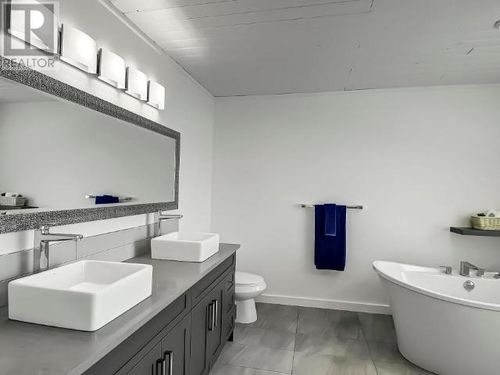 3973-lakeside-road-pe-main-south-penticton-45 at 3973 Lakeside Road, Main South, Penticton