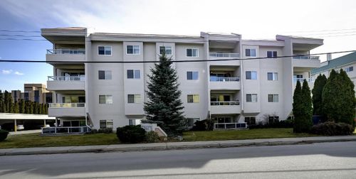 305-284-yorkton-avenue-main-south-penticton-17 at 305 - 284 Yorkton Avenue, Main South, Penticton