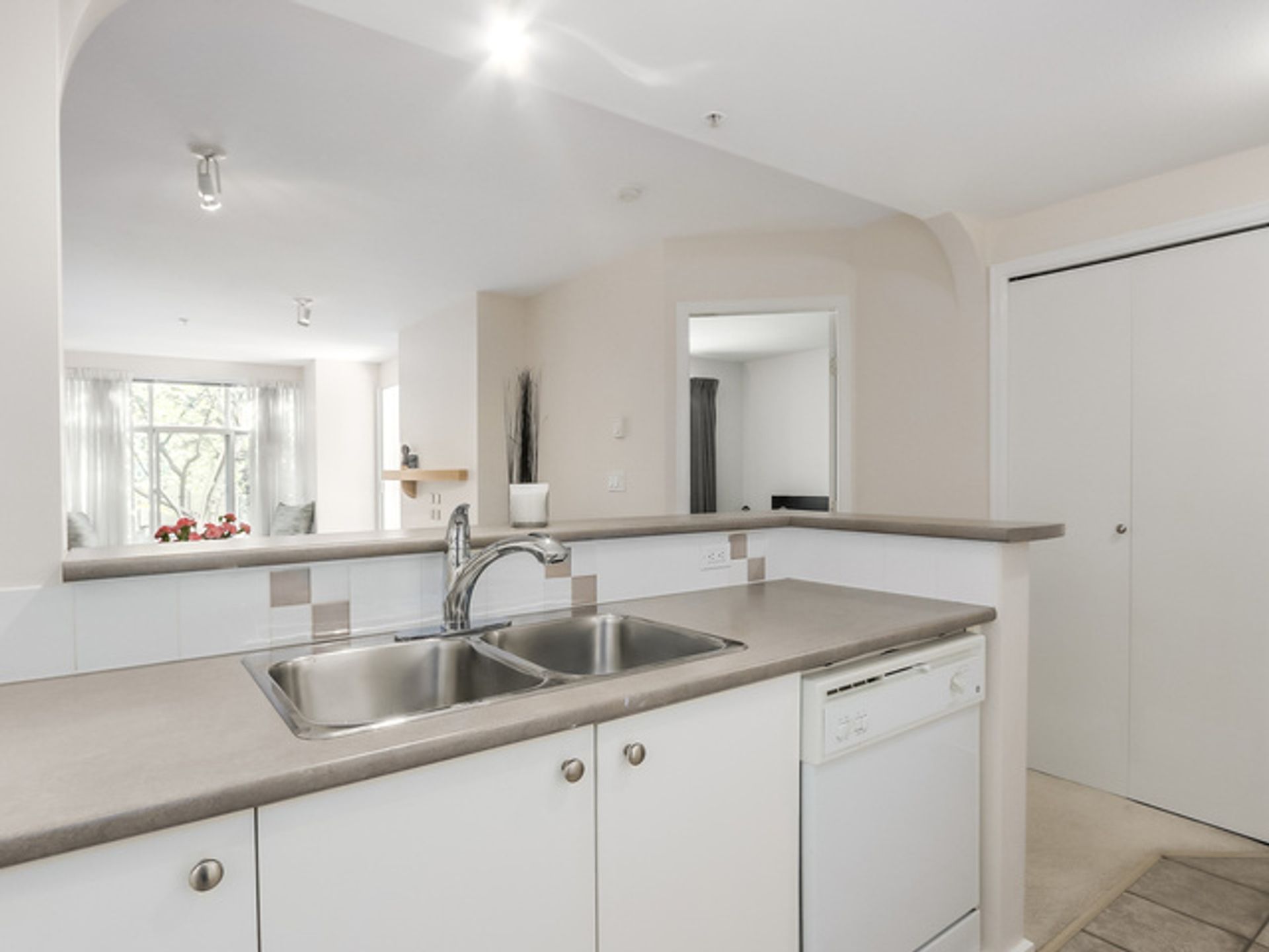 59789 at 110 - 1111 Lynn Valley Road, Lynn Valley, North Vancouver