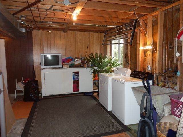 60269 at 1355 14th Street East, Westlynn, North Vancouver