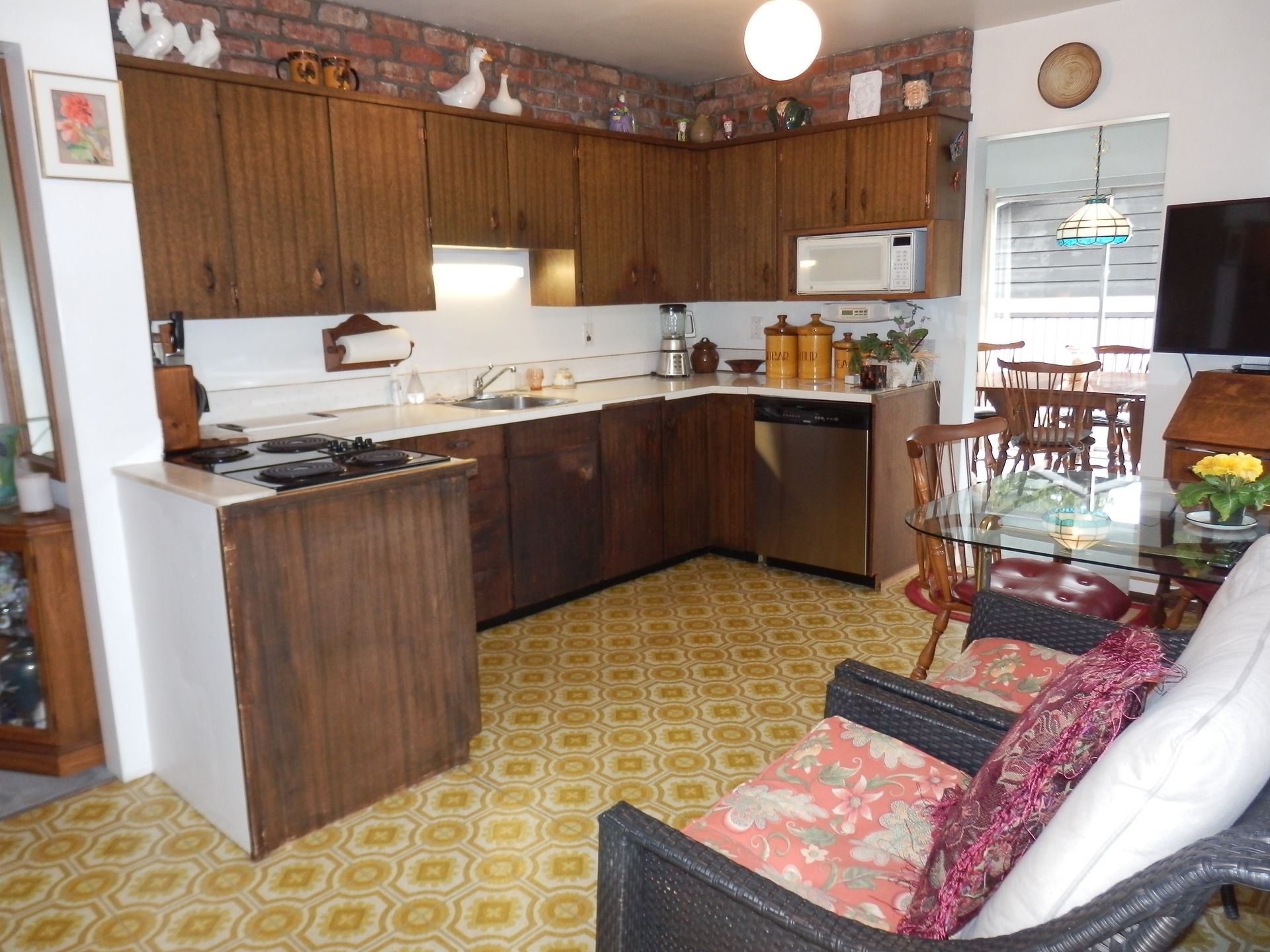 60233 at 1355 14th Street East, Westlynn, North Vancouver