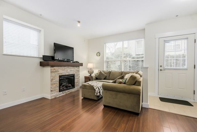 60329 at 11 - 307 15th Street East, Central Lonsdale, North Vancouver