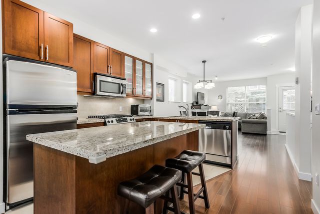 60341 at 11 - 307 15th Street East, Central Lonsdale, North Vancouver