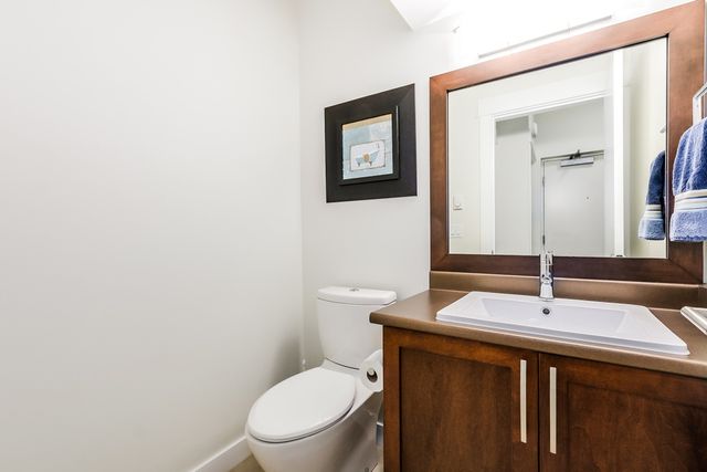 60377 at 11 - 307 15th Street East, Central Lonsdale, North Vancouver