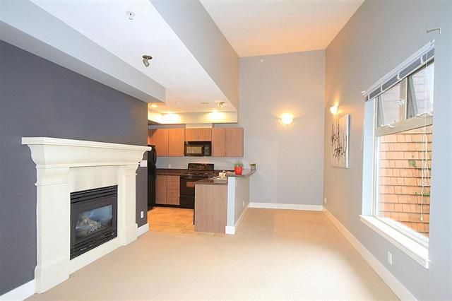 61070 at 304 - 118 22nd Street West, Central Lonsdale, North Vancouver