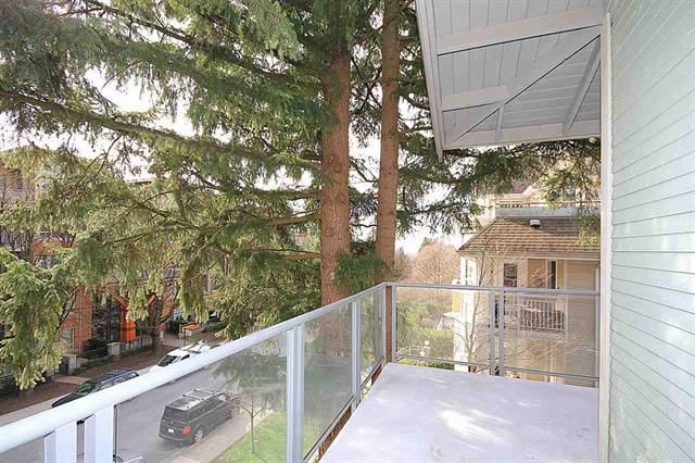 61076 at 304 - 118 22nd Street West, Central Lonsdale, North Vancouver