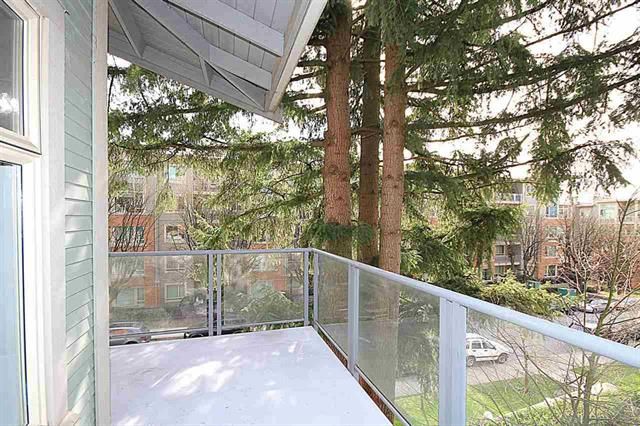 61079 at 304 - 118 22nd Street West, Central Lonsdale, North Vancouver