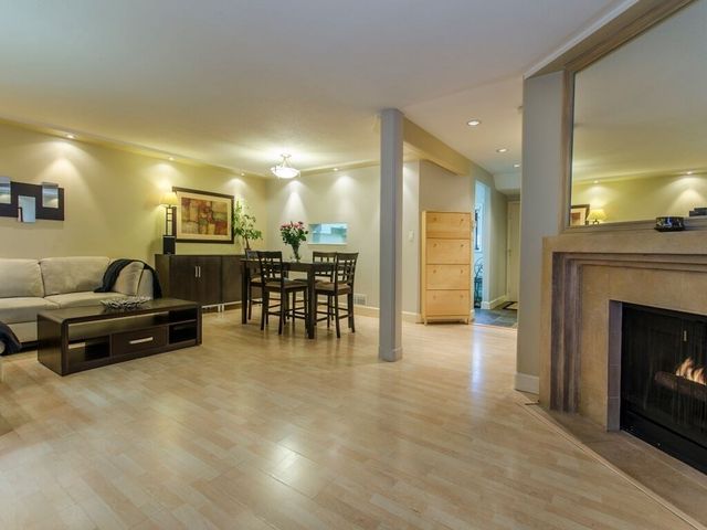 60403 at 1098 Premier Street, Lynnmour, North Vancouver