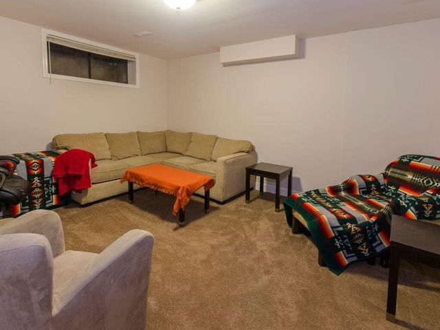 60423 at 1098 Premier Street, Lynnmour, North Vancouver