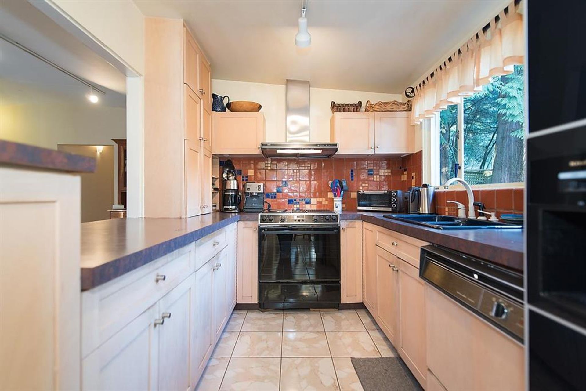 61056 at 375 Mathers Avenue, British Properties, West Vancouver