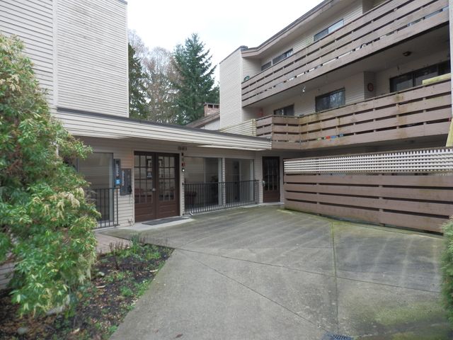 60552 at 318 - 1385 Draycott Road, Lynn Valley, North Vancouver