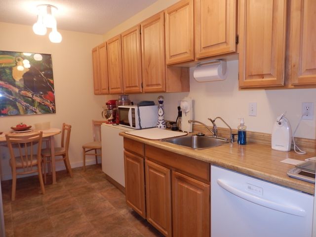 60561 at 318 - 1385 Draycott Road, Lynn Valley, North Vancouver