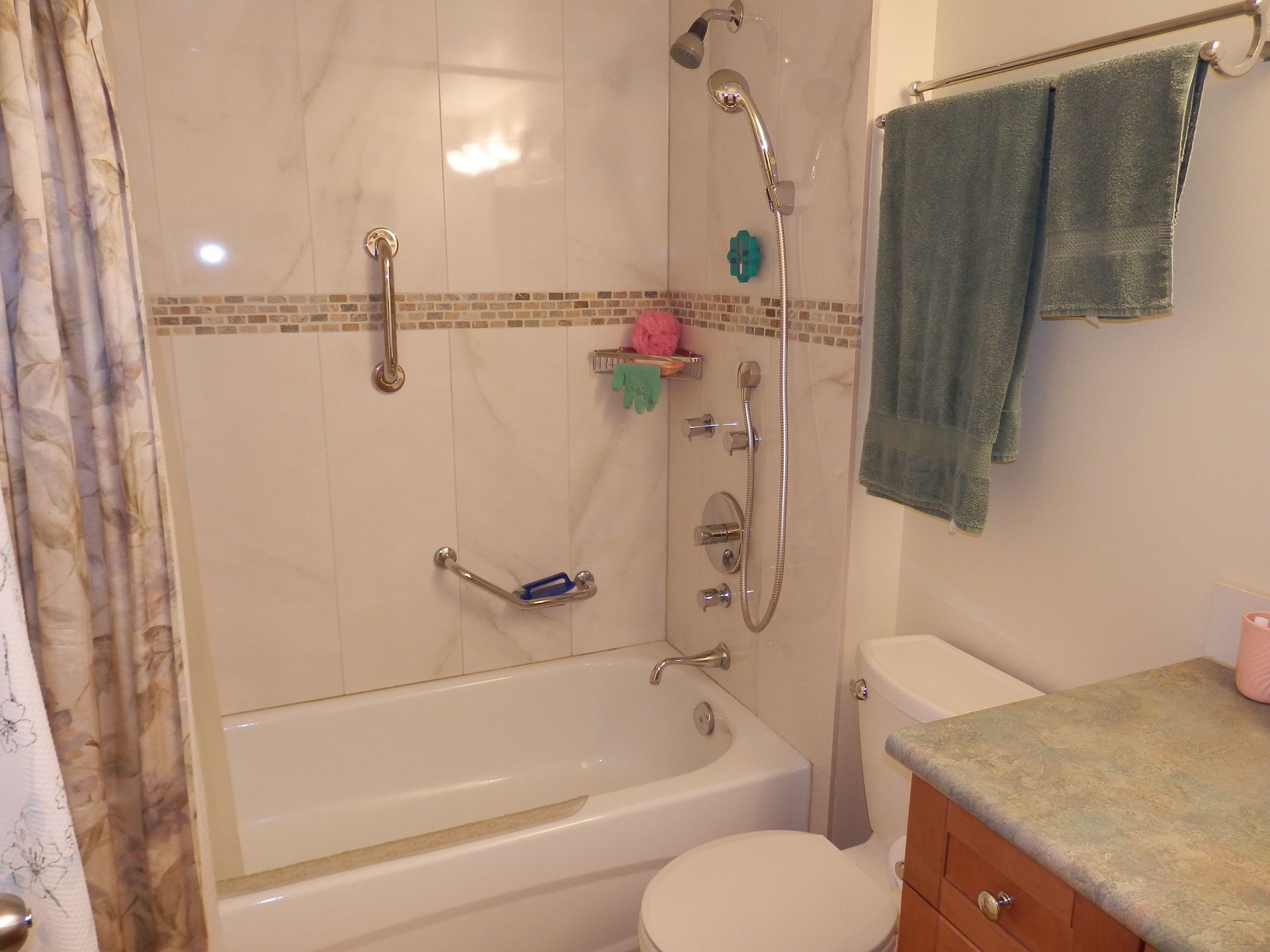 60591 at 318 - 1385 Draycott Road, Lynn Valley, North Vancouver