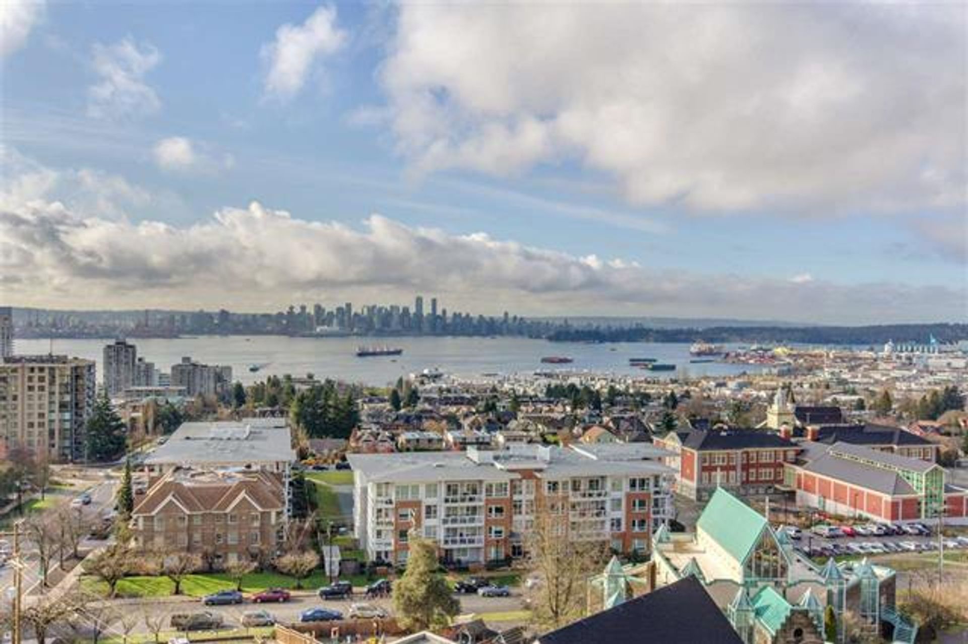 61094 at 1003 - 1320 Chesterfield Avenue, Central Lonsdale, North Vancouver