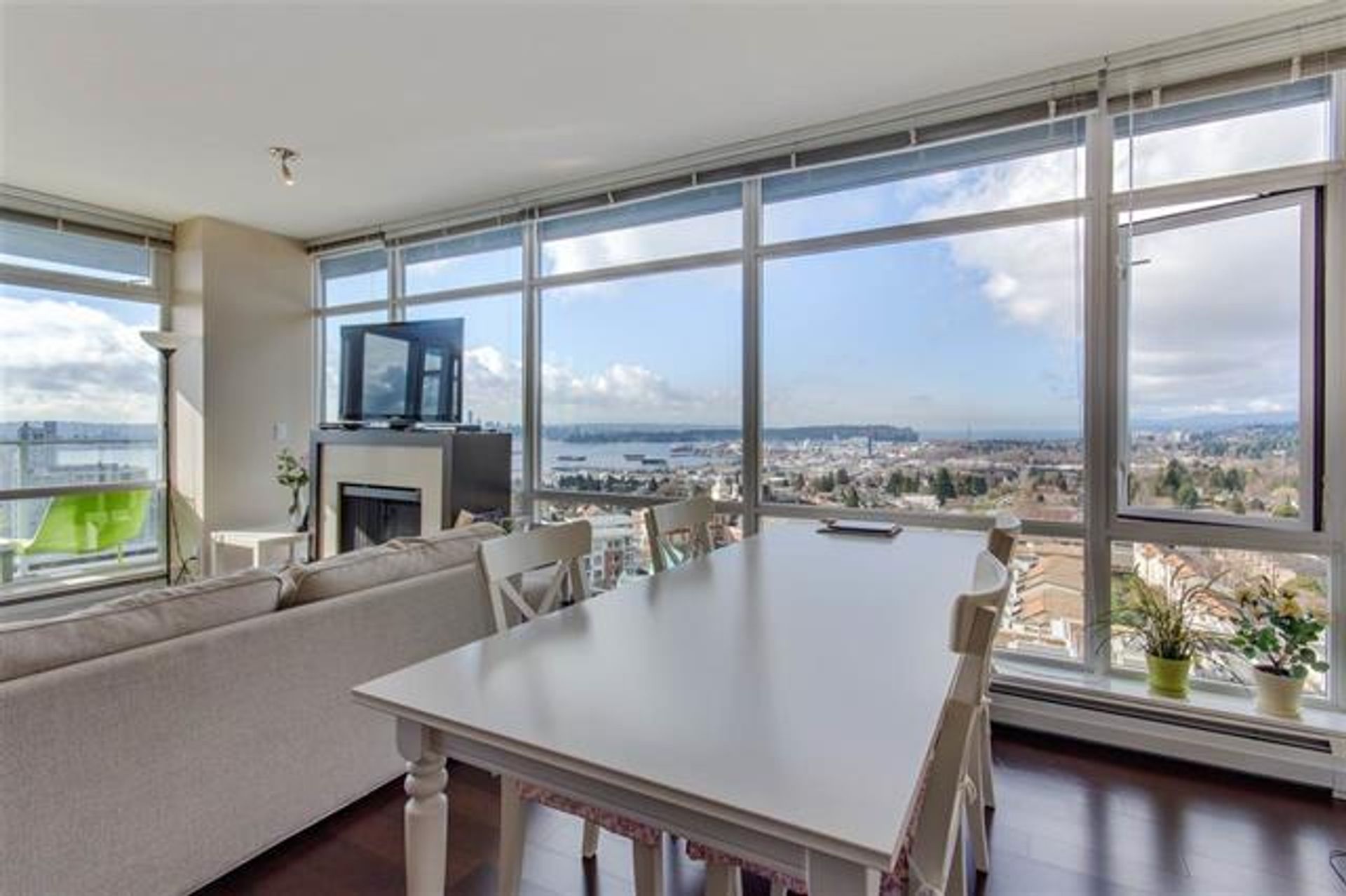 61108 at 1003 - 1320 Chesterfield Avenue, Central Lonsdale, North Vancouver