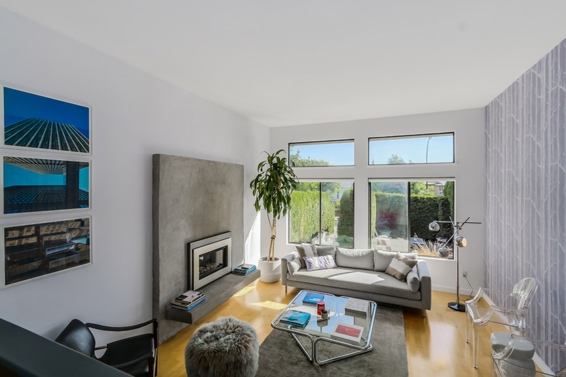 60450 at 256 5th Street West, Lower Lonsdale, North Vancouver