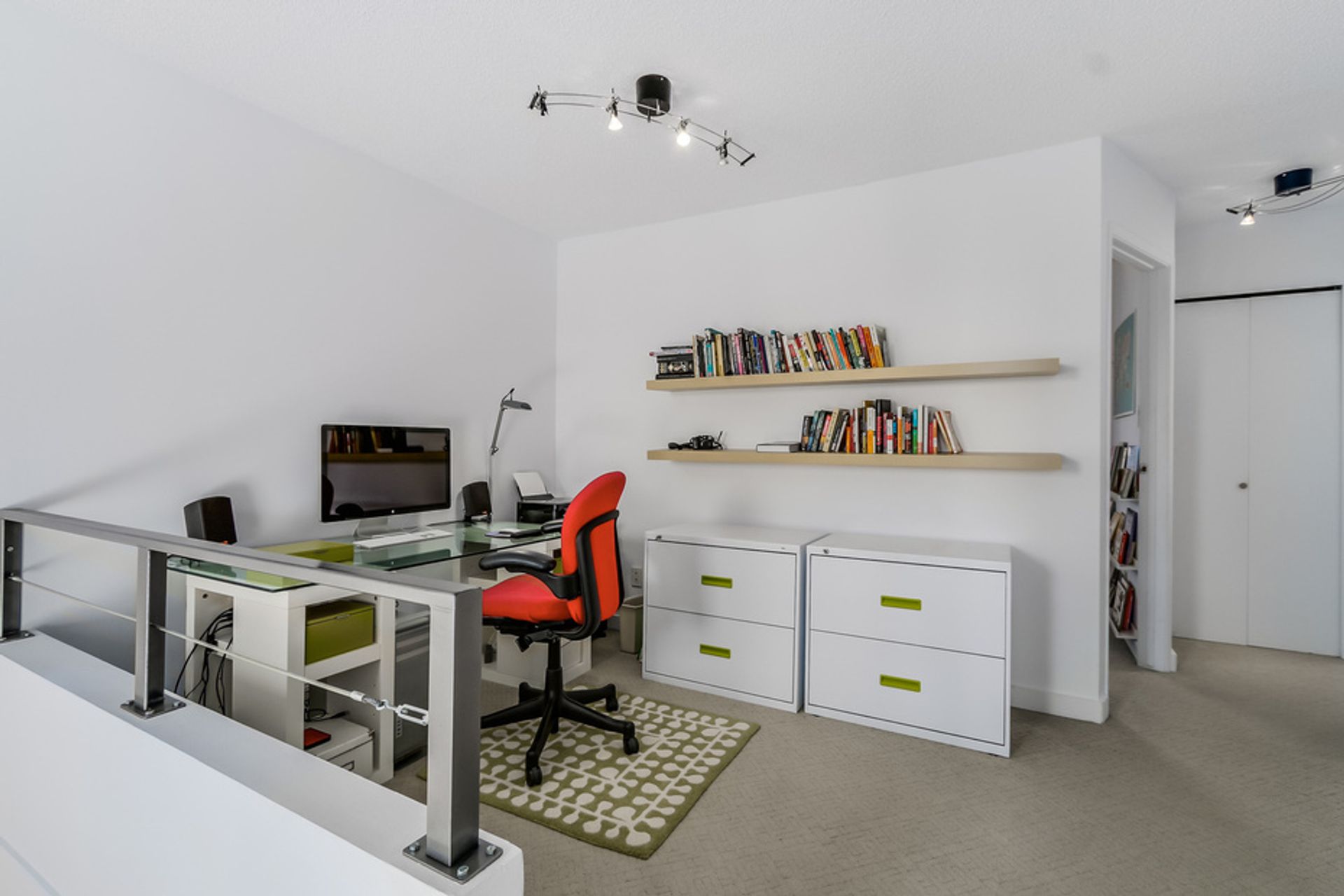 60487 at 256 5th Street West, Lower Lonsdale, North Vancouver