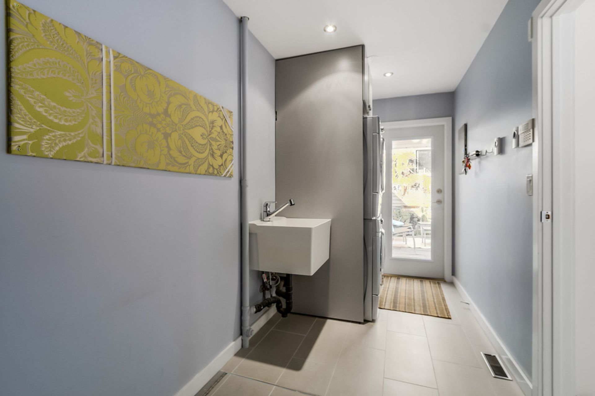 60499 at 256 5th Street West, Lower Lonsdale, North Vancouver