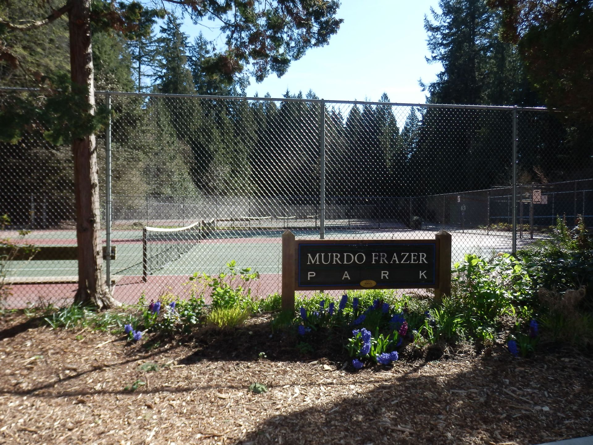 60705 at 3045 Elizabeth Way, North Vancouver