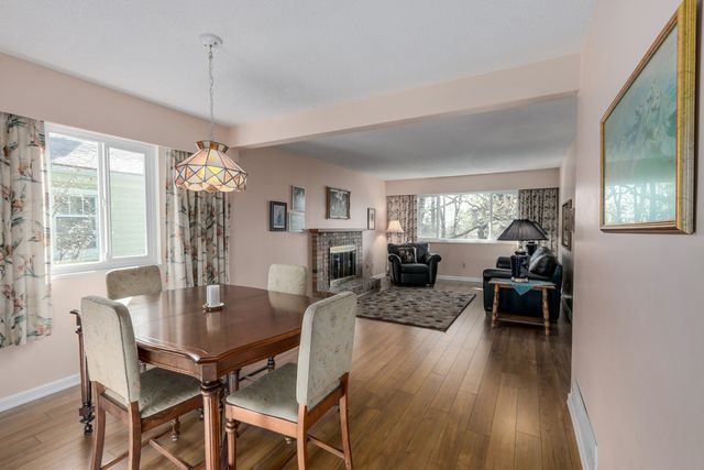 60740 at 854 11th Street E, North Vancouver