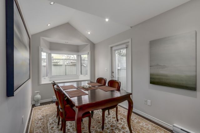 60847 at 101 - 223 Keith Road E, North Vancouver