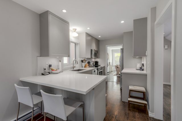 60850 at 101 - 223 Keith Road E, North Vancouver