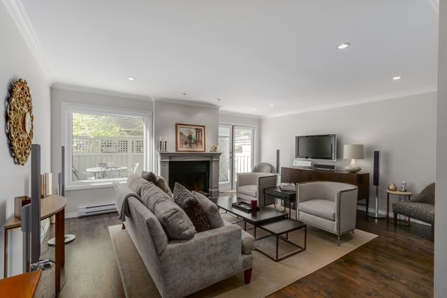 60856 at 101 - 223 Keith Road E, North Vancouver